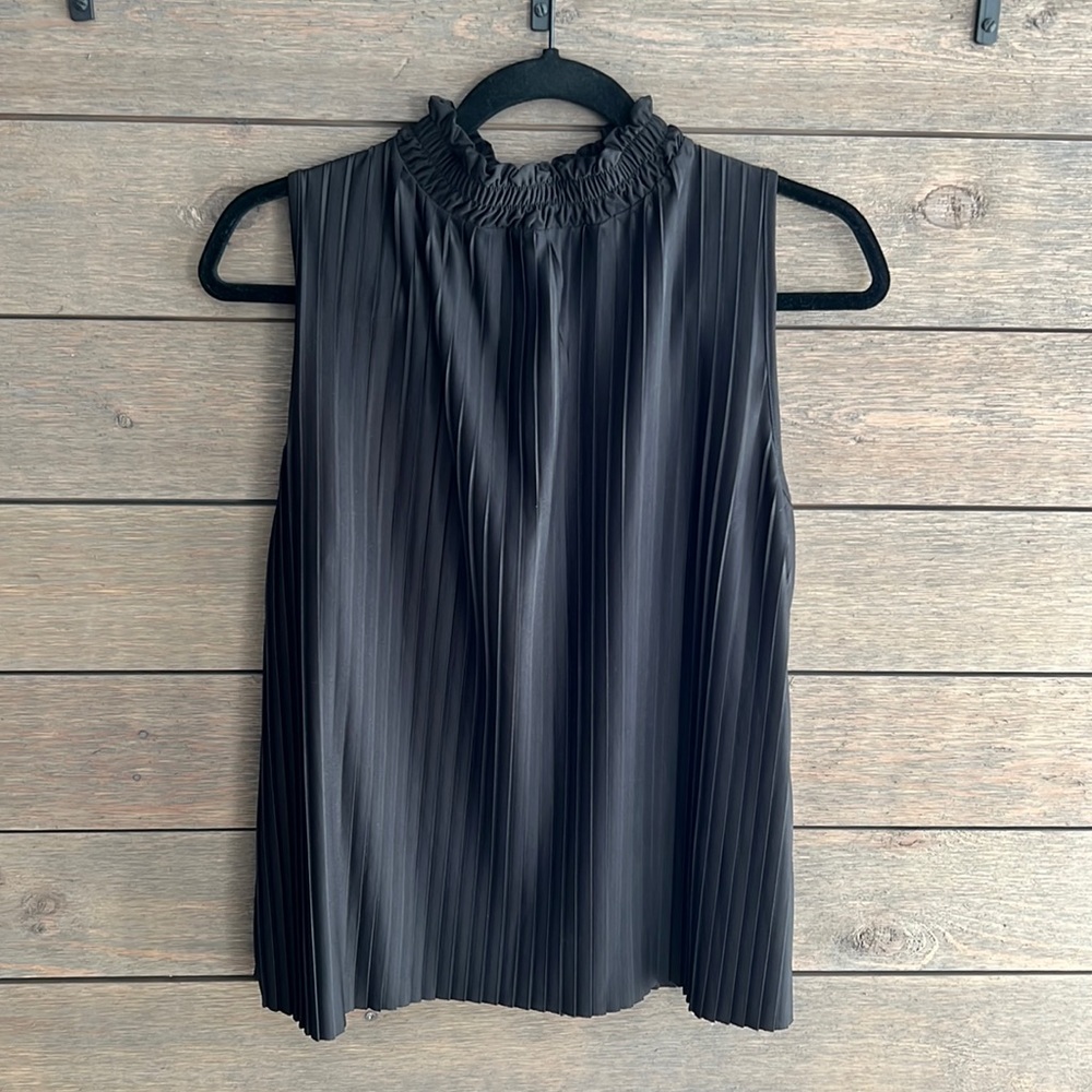 Pleated Tank